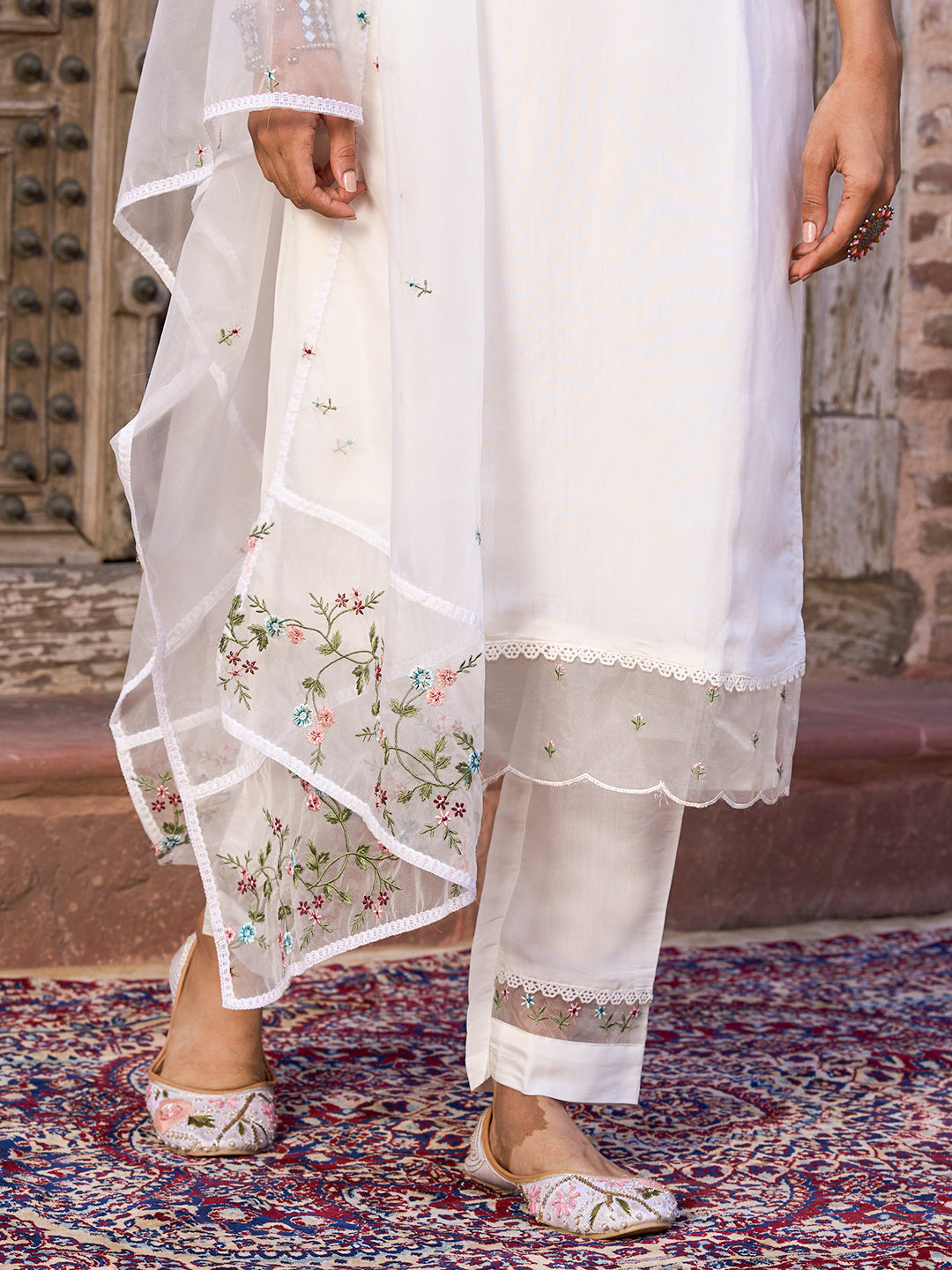 Women’s Viscose Chanderi Kurti Set with Embroidered Organza Dupatta & Pant – 3/4 Sleeves, Round Neck