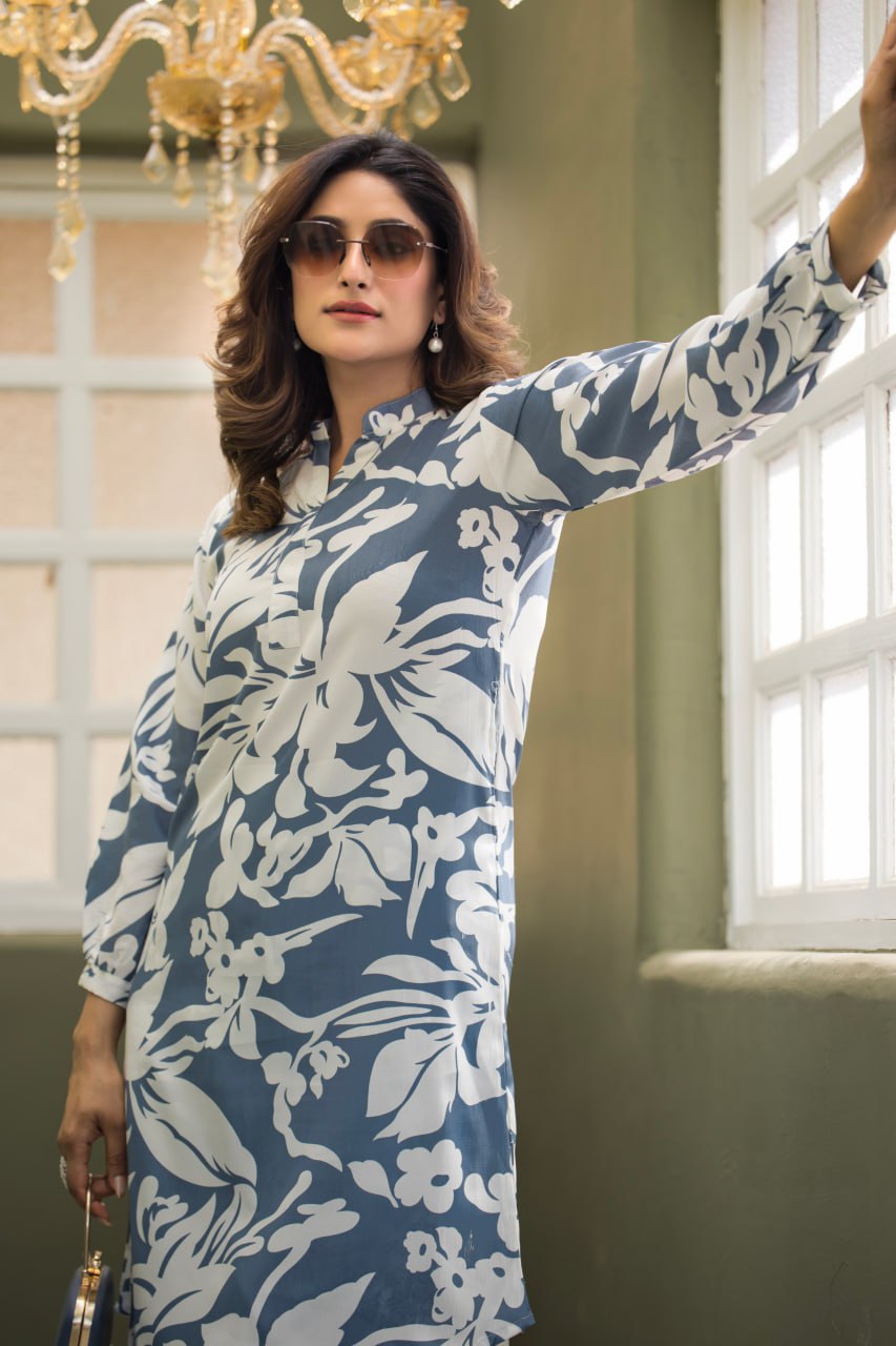 Graceful Straight Kurti & Pant Set | Timeless Ethnic Co-ord