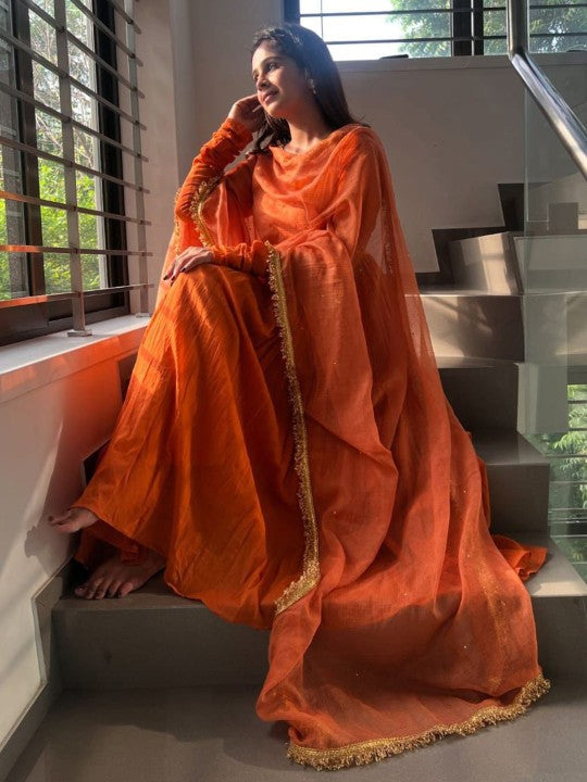 Comfort Wear Muslin Suit with Flowy Dupatta – Perfect for Day Outfits
