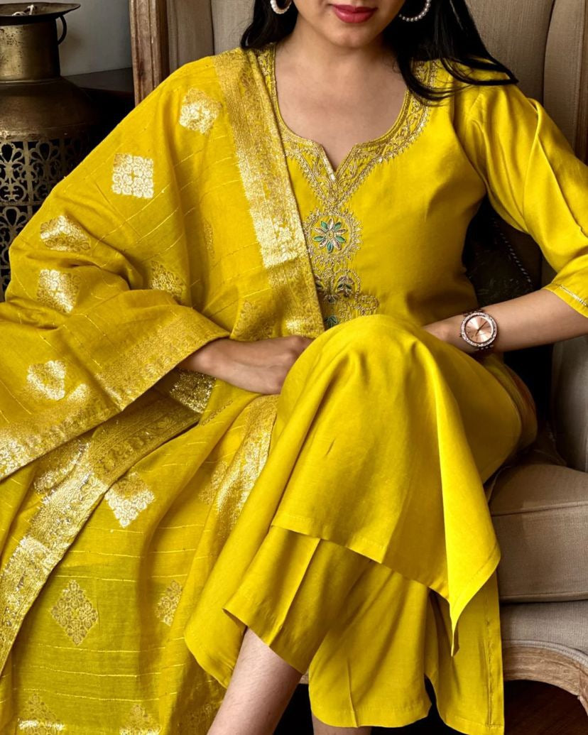 Graceful Ethnic Wear Embroidered Viscose Chanderi Suit Set with Jacquard Dupatta – 3-Piece