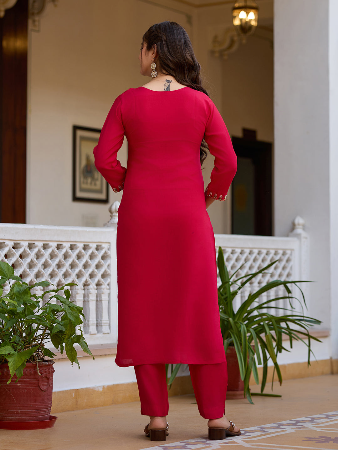 Stylish Embroidered Chanderi Ensemble with Flowy Organza Dupatta