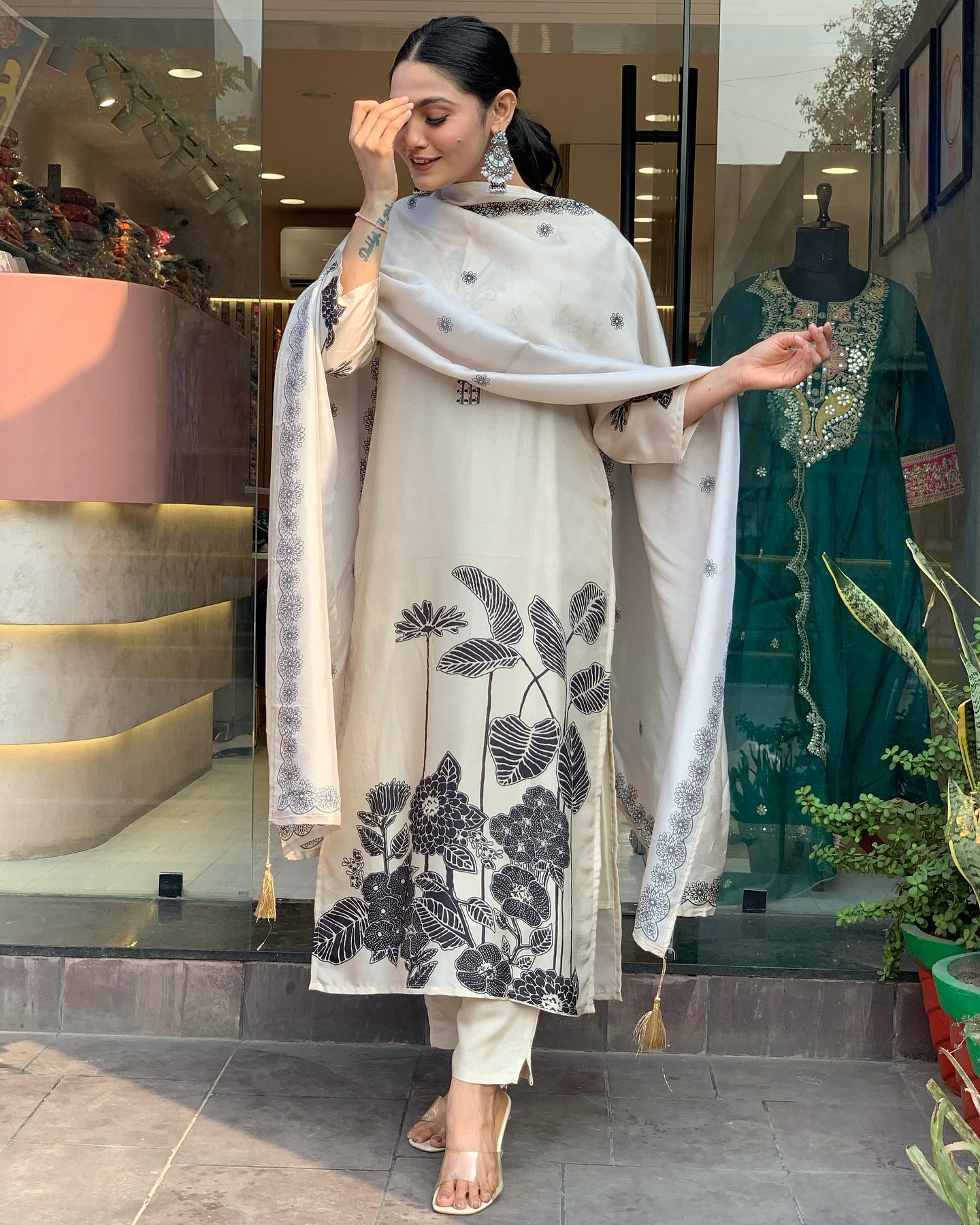 New Style Chinnon Silk Kurti Set with Gadhwal Bottom & Elegant Dupatta
