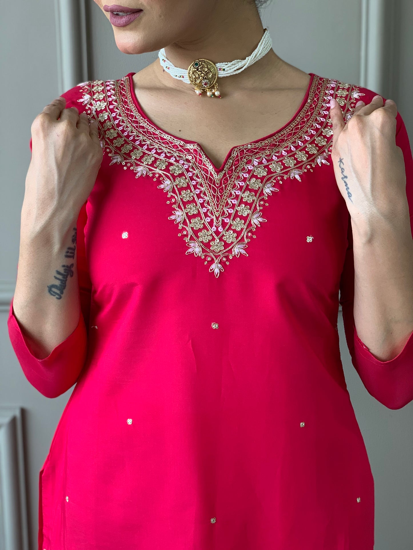 Elegant Ethnic Wear Embroidered Viscose Chanderi Suit Set with Rich Jacquard Dupatta – 3-Piece