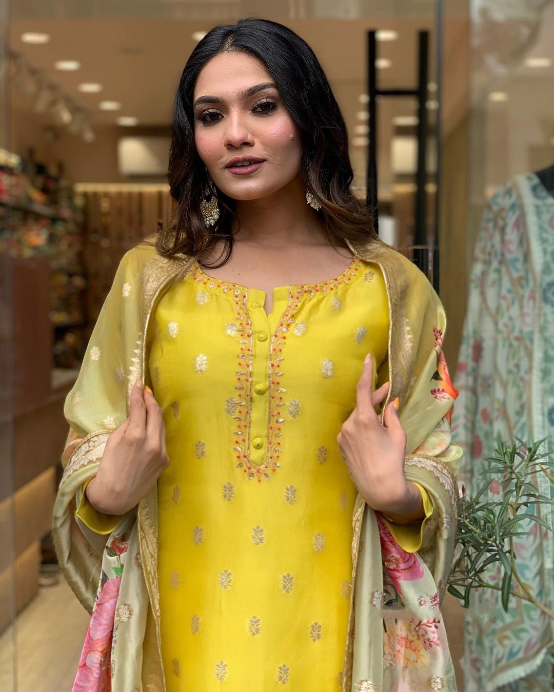 Women’s Viscose Organza Jacquard Kurti Set with Embroidered Dupatta & Pant