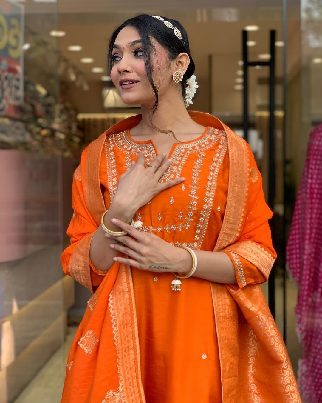 Women's Ready-to-Wear Viscose Chanderi Kurti Set with 3/4 Sleeves and Jacquard Dupatta – Traditional Elegance Wear