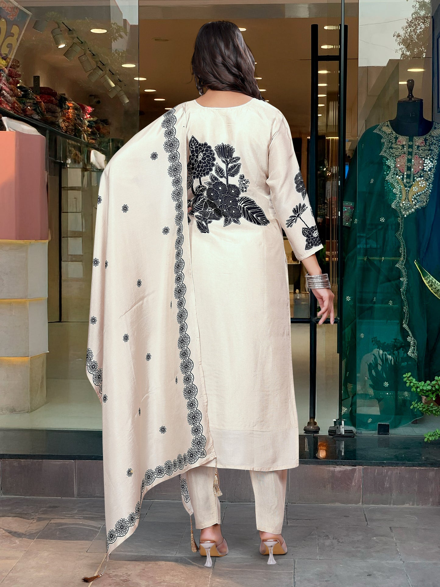 New Style Chinnon Silk Kurti Set with Gadhwal Bottom & Elegant Dupatta