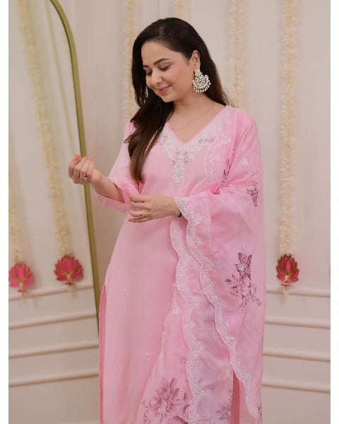 Women's Viscose Chanderi Embroidered Kurti with Pant & Taby Dupatta | Elegant Readymade Ethnic Suit Set | 3-Piece Set for Casual, Festive & Semi-Formal Wear