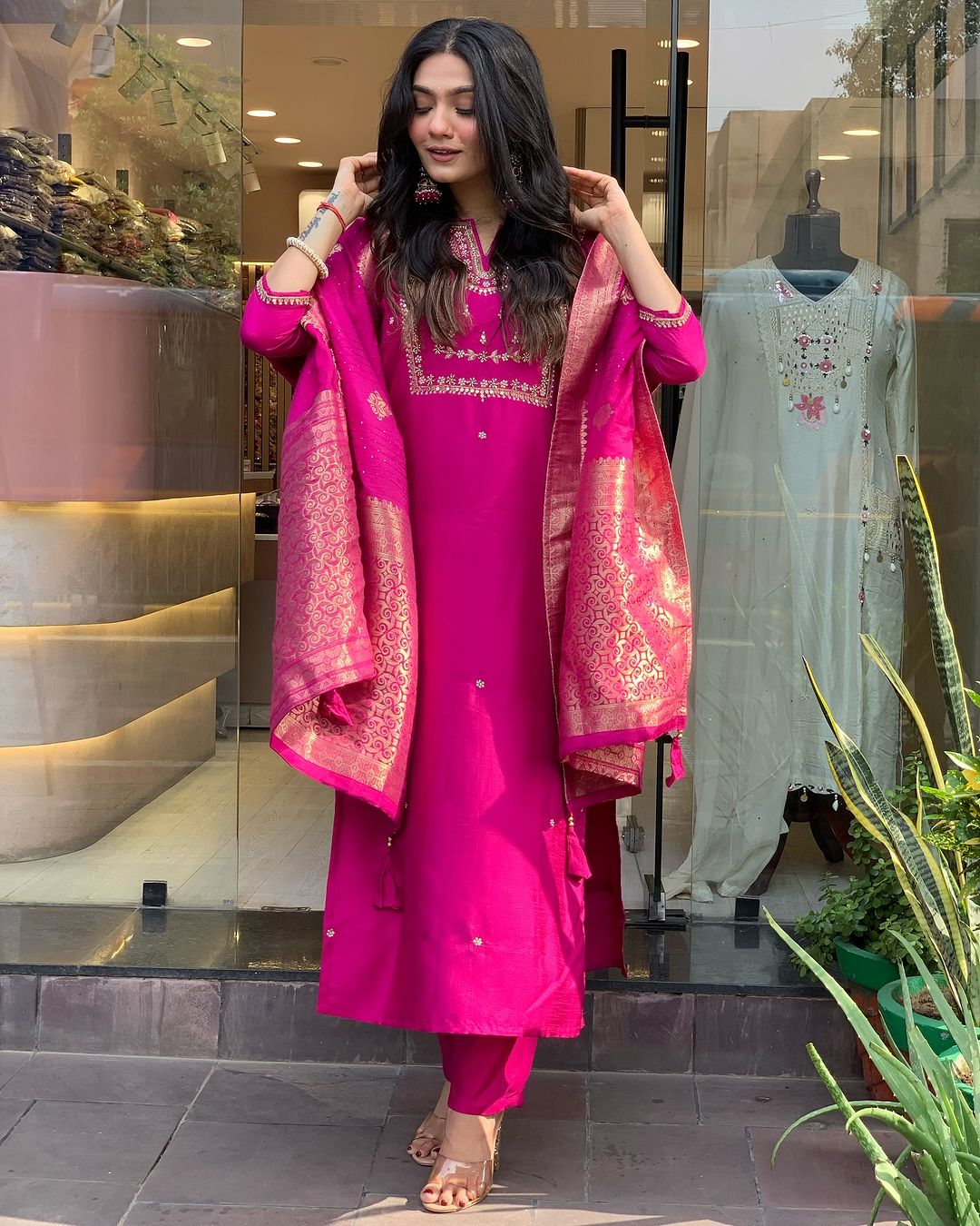 Women's Ready-to-Wear Viscose Chanderi Kurti Set with 3/4 Sleeves and Jacquard Dupatta – Traditional Elegance Wear