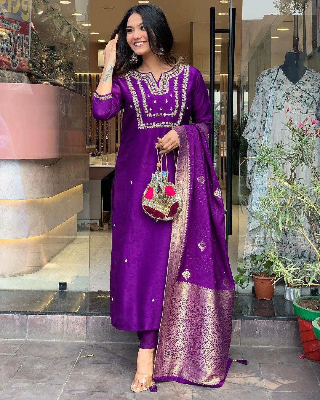 Women's Ready-to-Wear Viscose Chanderi Kurti Set with 3/4 Sleeves and Jacquard Dupatta – Traditional Elegance Wear