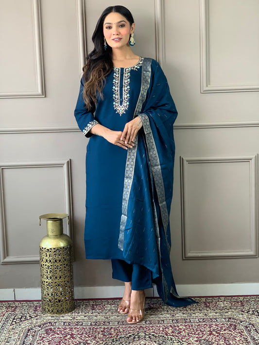 Stylish Viscose Chanderi Kurti Set for Women with Jacquard Dupatta | Traditional 3-Piece Set with Designer Neck & Knee-Length Fit for Women's
